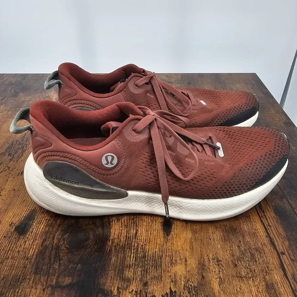 Lululemon Mens Beyondfeel Trail Running Shoe Smokey Red/Light Ivory/Blk Sz10